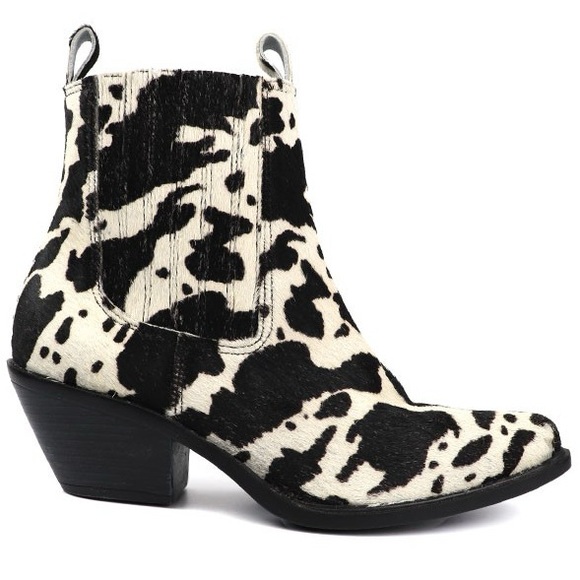 Genuine Leather Handmade Chelsea Boots by Old Cutler in Black Cow Hair - Picture 2 of 3